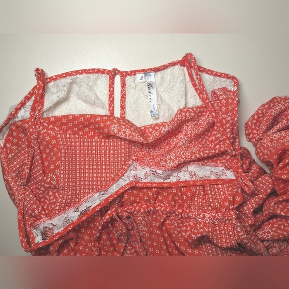 Andree by Unit Jumpsuit Large Coral & White lace back cinch waist romper - Picture 13 of 16